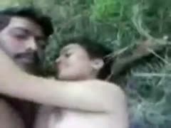 Horny Indian pair having vehement sex in the mountains 